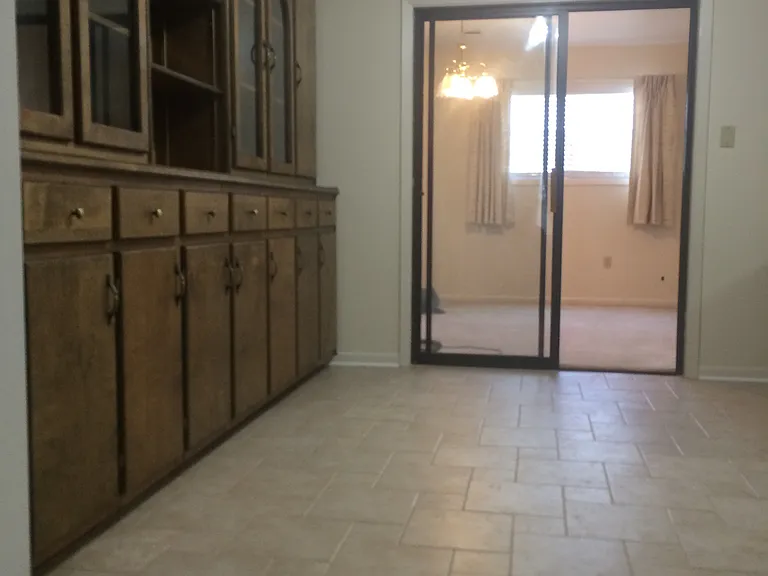 3806 Vickie Dr — Photo 7