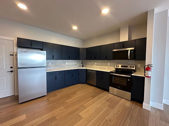 2nd image of 213 French St #8