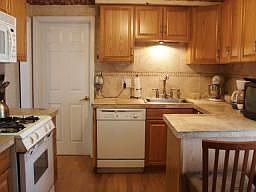 3rd image of 126 Weaver Ave