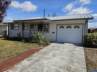 2078 Sallal Rd, Woodburn, OR 97071