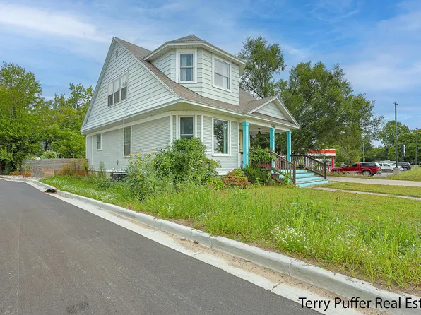 845 Park Ave, Grand Haven, MI 49417