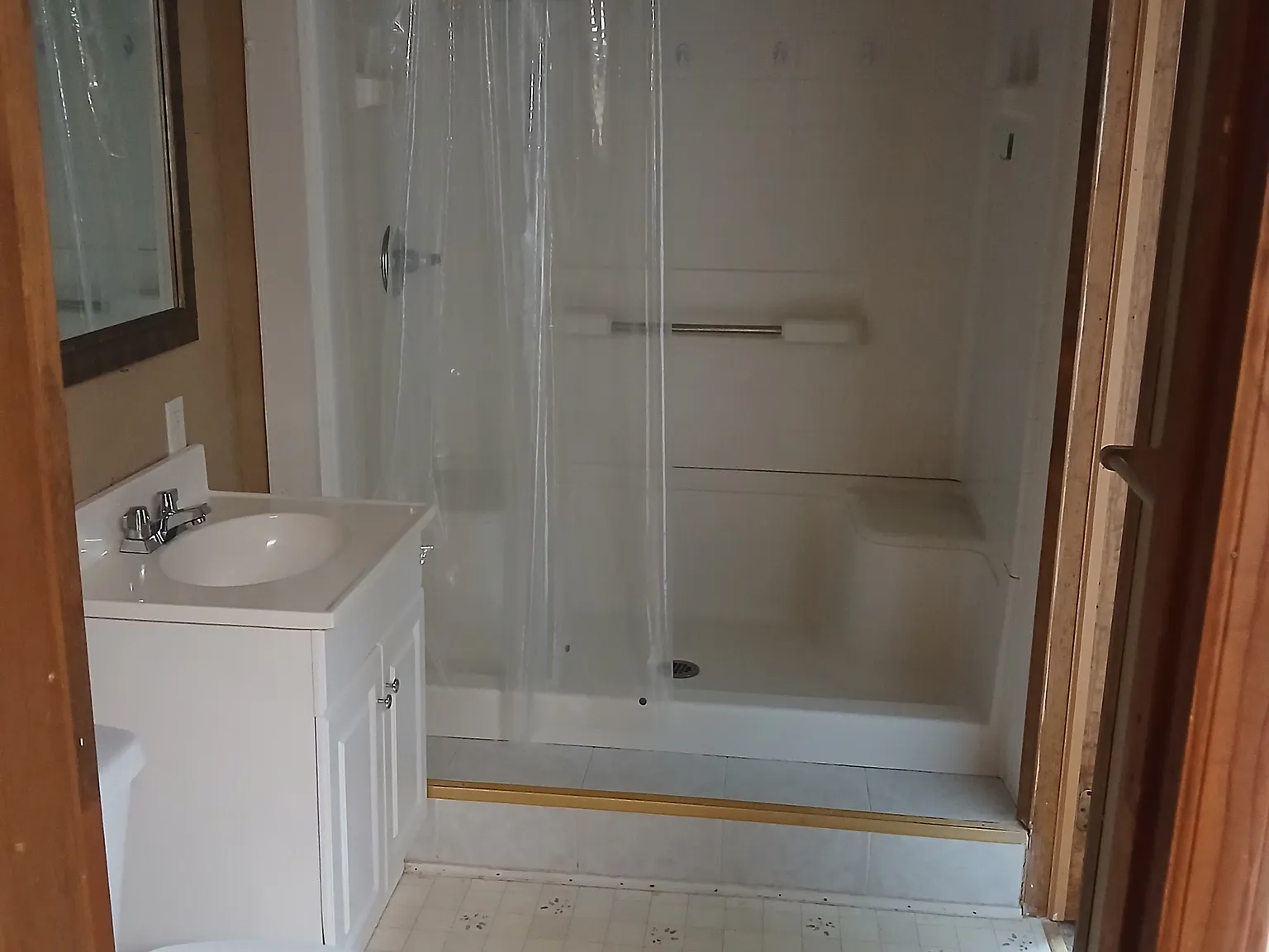 6 bed, 3000 sqft, $2,300 — Photo 3