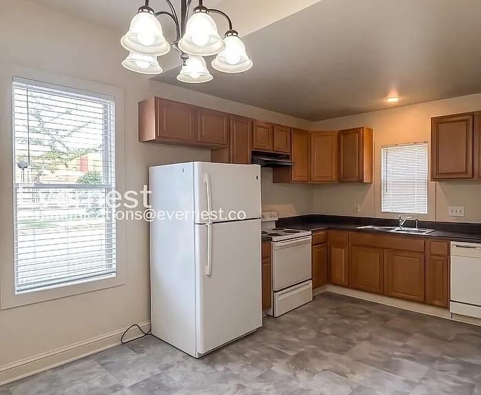 3100 E Marshall St #A — Photo 7