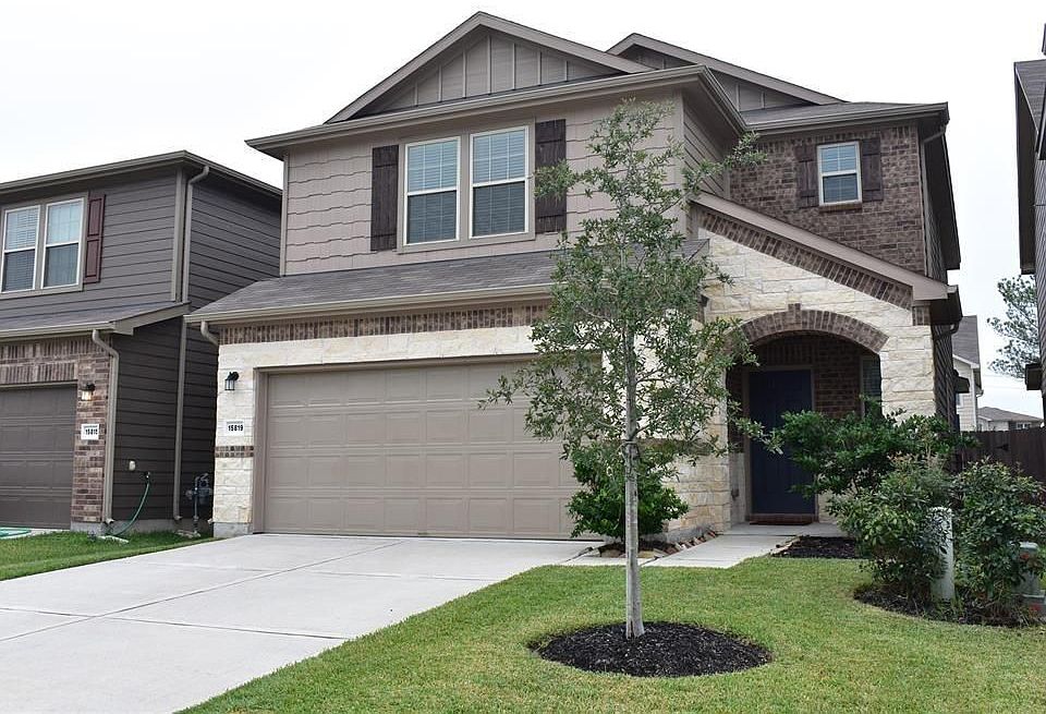 1st image of 15819 Grey Boulder Dr