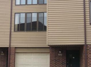 2135 Penguin Ave, Akron, OH 44319