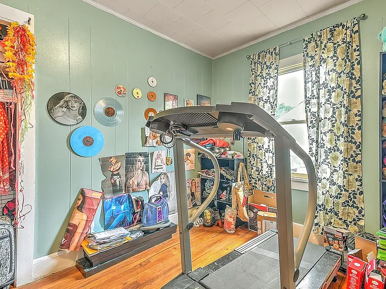 2913 Ashley St — Photo 10