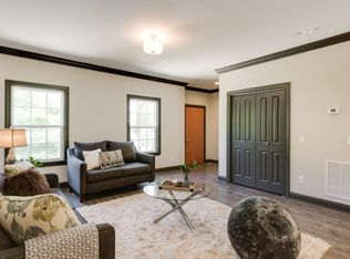 1068 E Elmwood Dr, Chattanooga, TN 37405