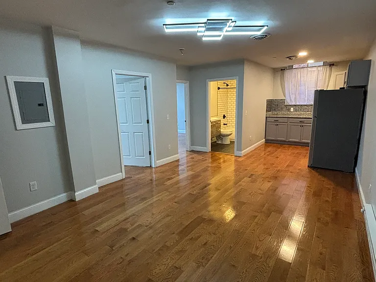 37 Maiden Ln #3A — Photo 9