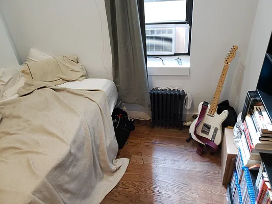 Rented by Signature Property Realty | media 19