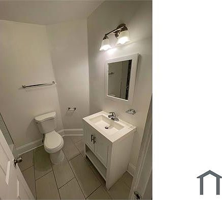 2nd image of 5600 S Michigan Ave APT 1
