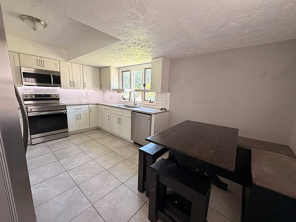 4th image of 513 Bonnie Ave