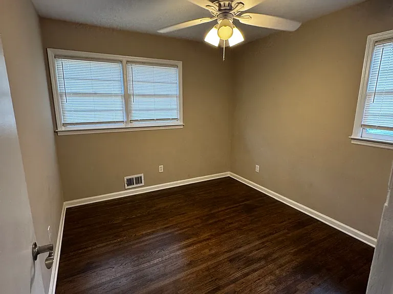 1015 Casa Dr — Photo 11