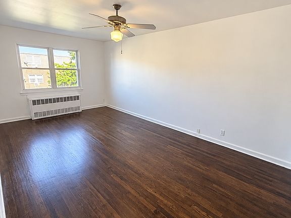 4th image of 600 Logan Ave #2