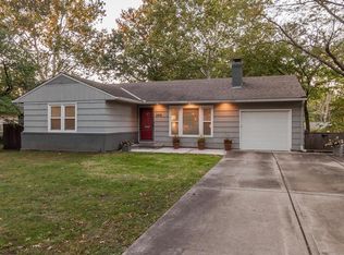 4816 W 77th St, Prairie Village, KS 66208