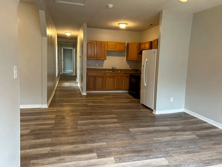 426 E 5th St #Z1 — Photo 3
