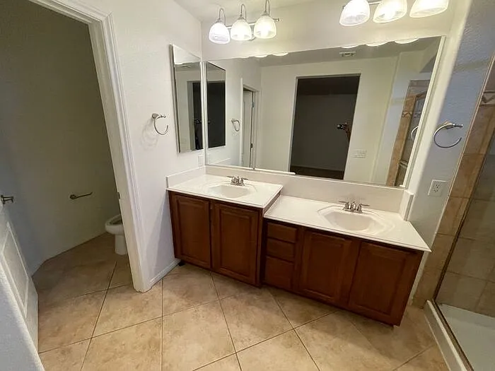 9778 Twin Ponds Ct — Photo 13