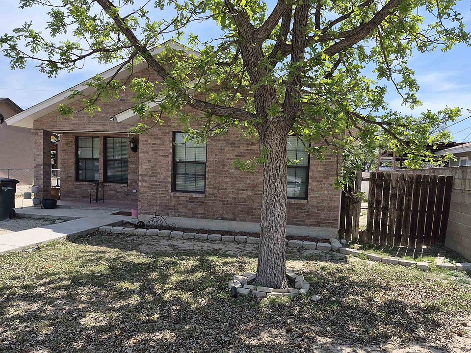 2nd image of 303 E Cortinas St