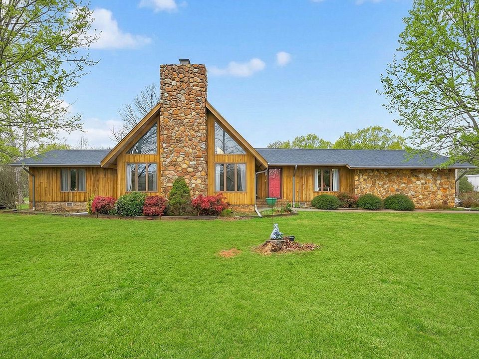 1st image of 160 Ballard Rd