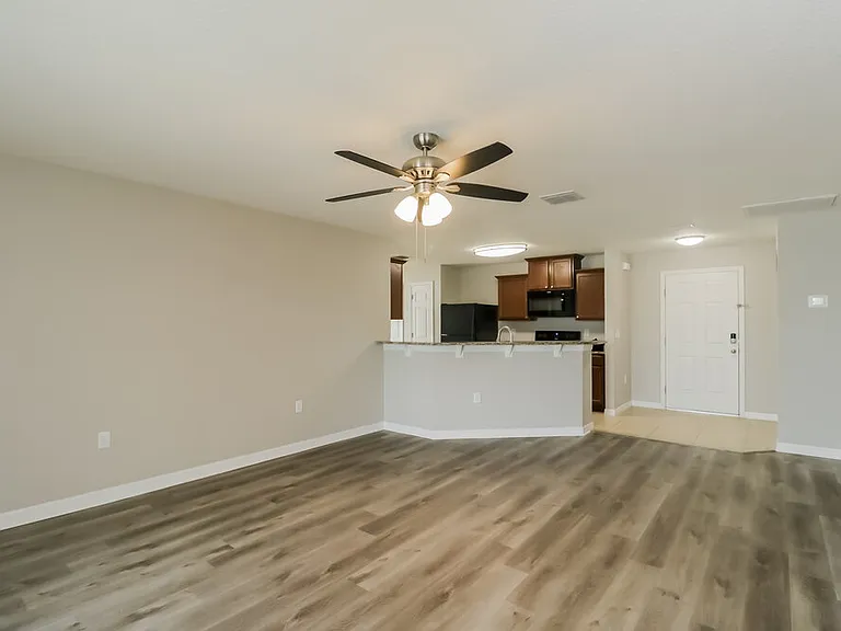 6742 Wirevine Dr — Photo 7