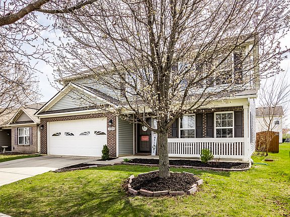 2nd image of 15424 Blair Ln