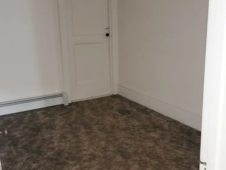 21 N Henderson St #2A — Photo 4