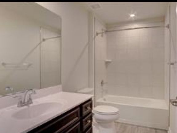 4th image of 2506 Ember Ln
