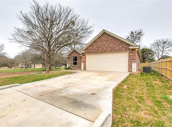 3rd image of 4702 Llano St