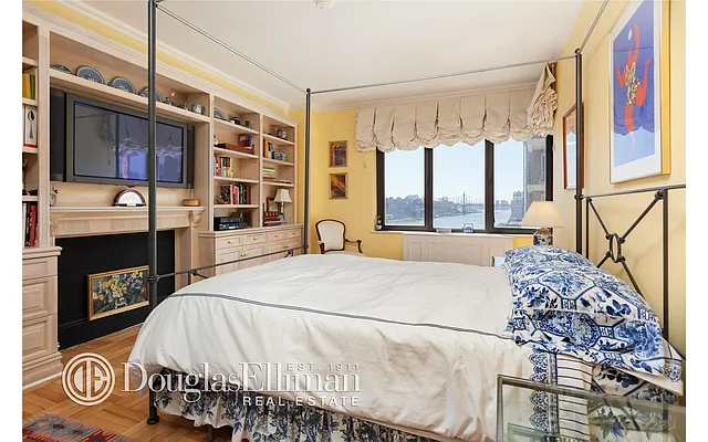 Sold by Douglas Elliman | media 4