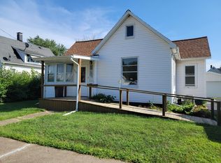 636 Custer Pl, Canton, IL 61520