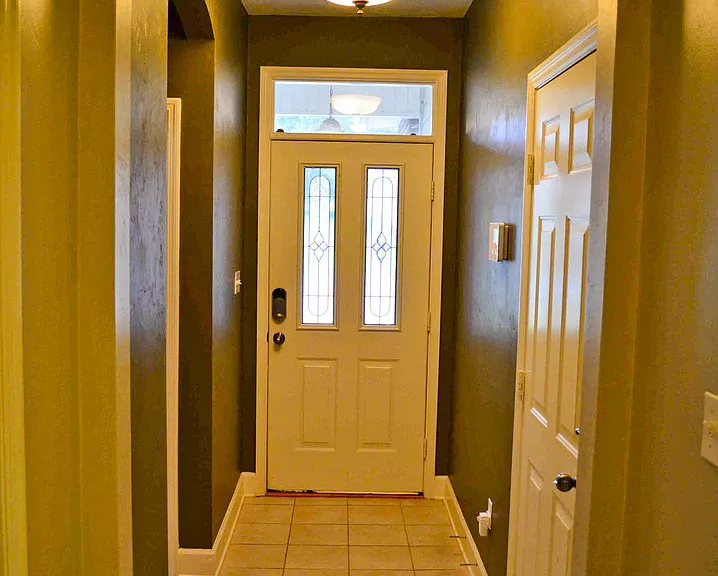 5600 Hampton Hill Cir — Photo 2