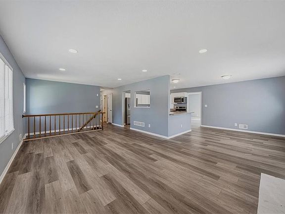 3rd image of 3017 S Hall Rd