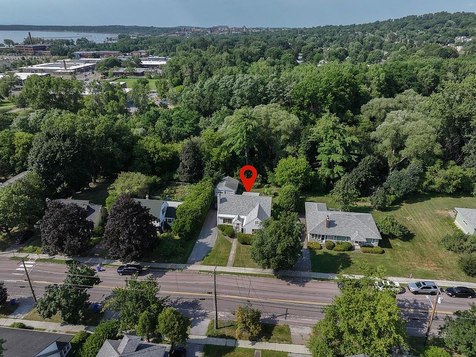 1st image of 374 Flynn Avenue