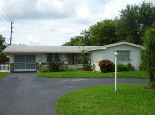 8751 NW 10th St, Pembroke Pines, FL 33024