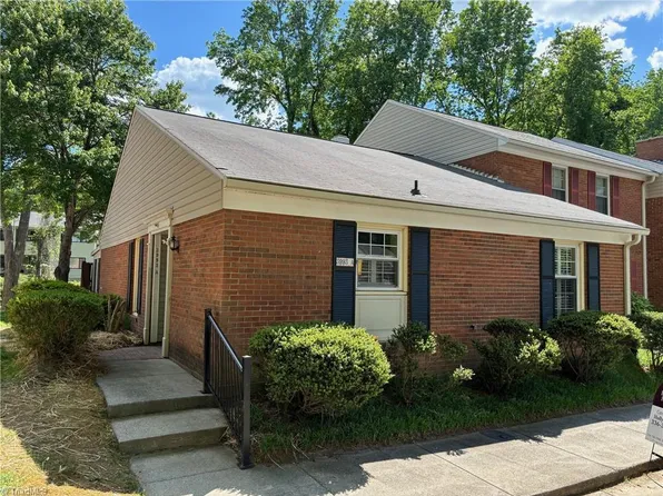 3993 A Valley Ct, Winston Salem, NC 27106