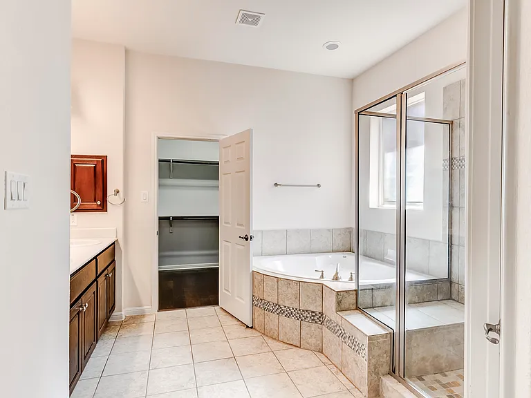116 Azimuth Dr — Photo 32