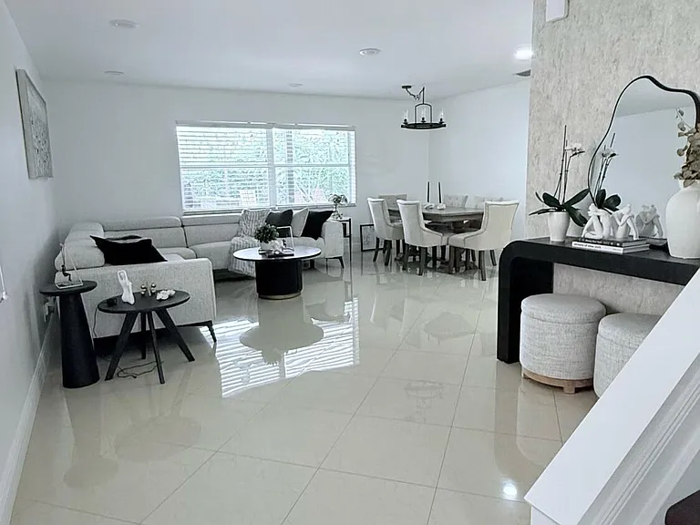 5301 Canoe Bend Dr — Photo 3