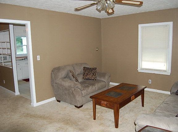 2nd image of 754 Sunset Dr