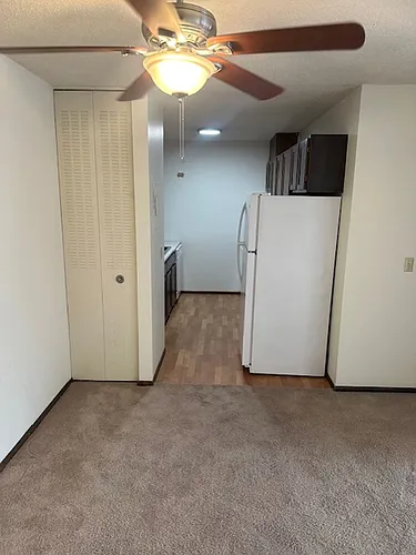 Xerxes Manor Apartments Photo 1