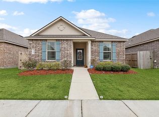 1119 Meridian Dr, Baton Rouge, LA 70820