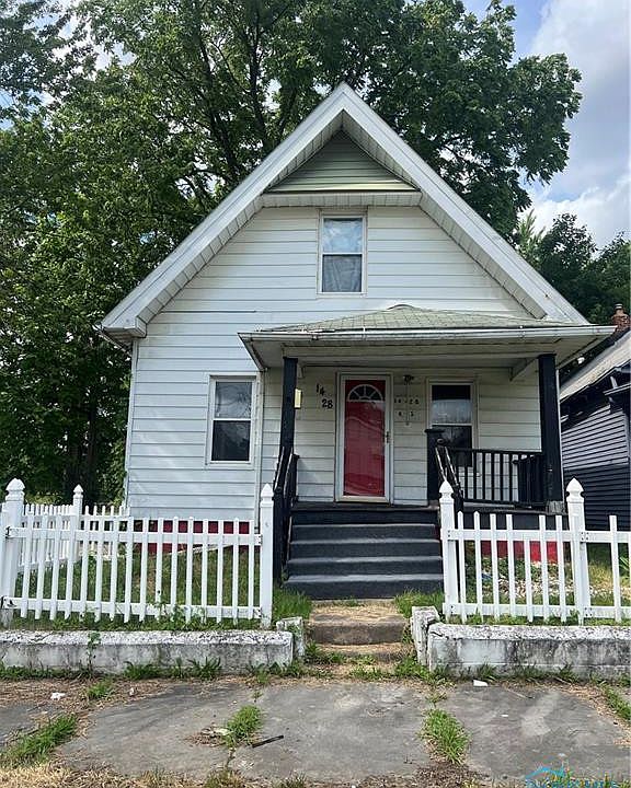 1st image of 1428 W Woodruff Ave