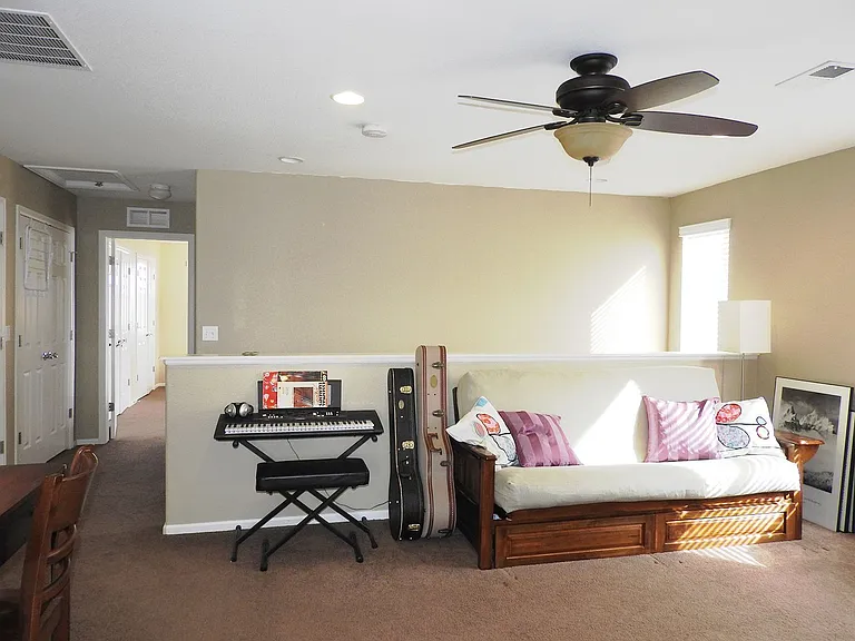 3595 Akron St — Photo 16