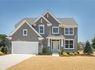 301 Belmar Blvd, Avon Lake, OH 44012