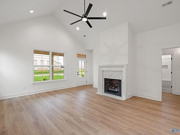 5th image of 2904 10th Ave SW
