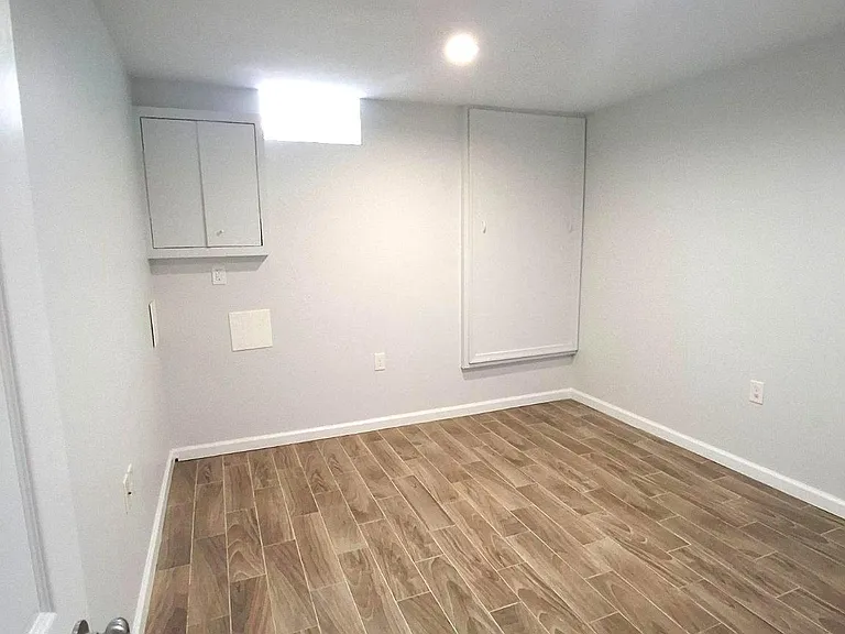 2628 E Harold St — Photo 10