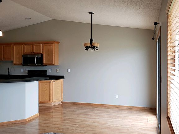 2nd image of 1008 41st Ave W