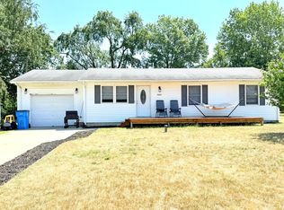 56631 Lyle Dr, Dowagiac, MI 49047