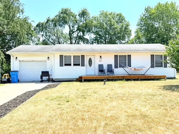 56631 Lyle Dr, Dowagiac, MI 49047