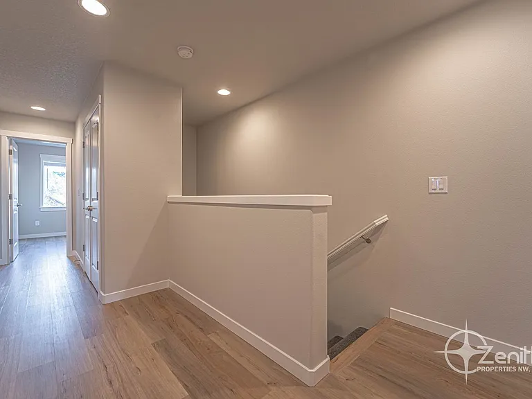 4939 NE 2nd Ct — Photo 17