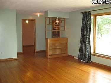 4th image of 15227 E Old Lincoln Way