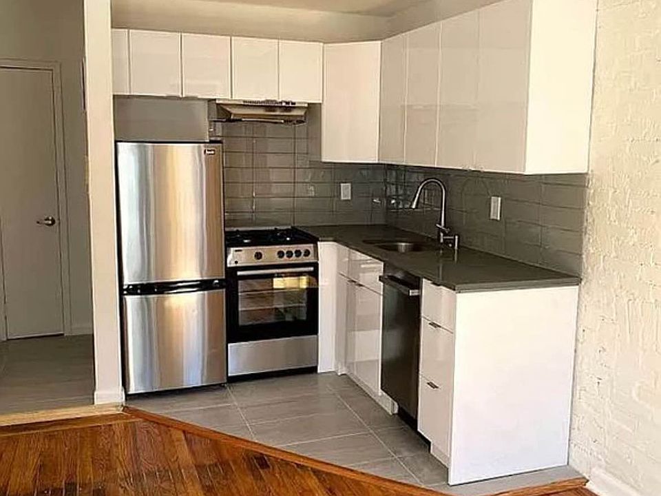 1st image of 453 W 47th St APT 4F
